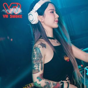 奷漂亮少妇高潮A片欧美剃刀边缘
